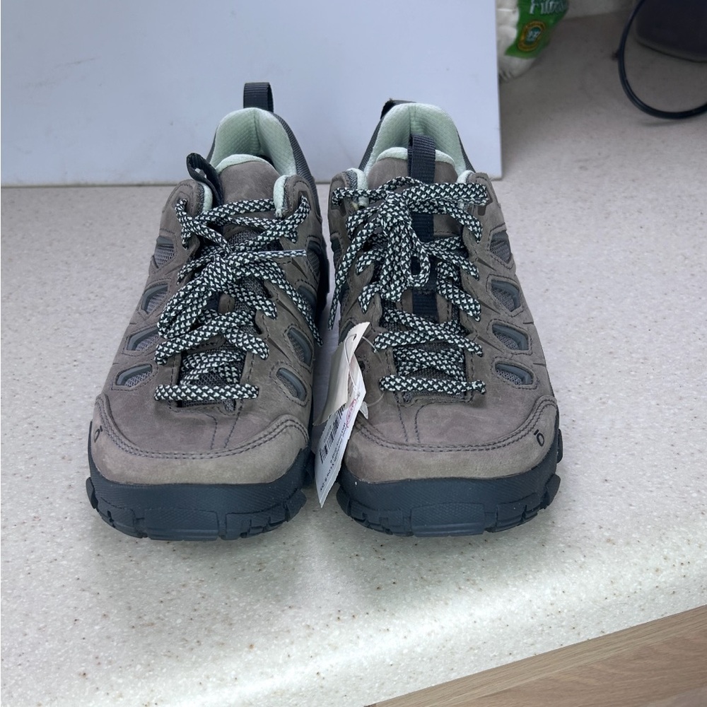 NWT Oboz Brown Hiking Shoes - Picture 2 of 5
